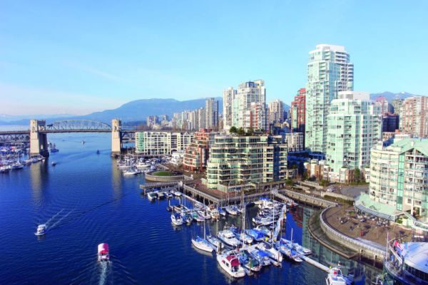 Stredná škola v Kanade ponúka výlet do Vancouveru.